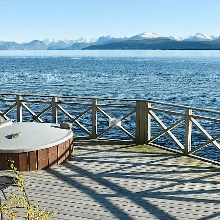 Midsund