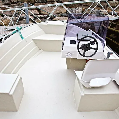 Midsund Apartment Aukra